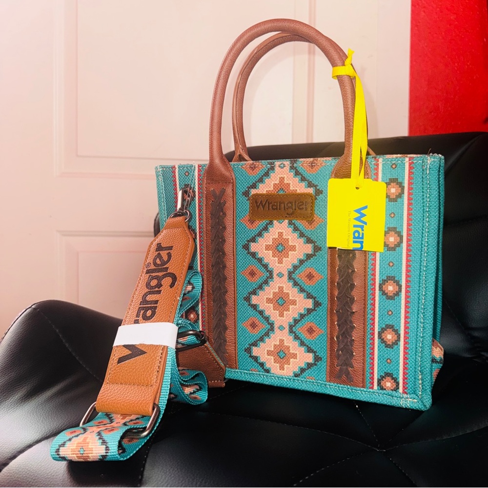 Wrangler Aztec Small Tote/Crossbody Bag - Picture 2 of 7